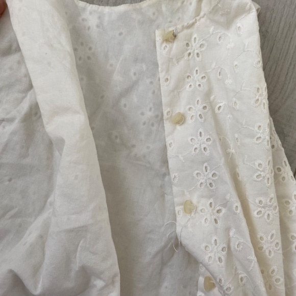 Ralph Lauren White Sleeveless Eyelet Button Back Top - Picture 7 of 15